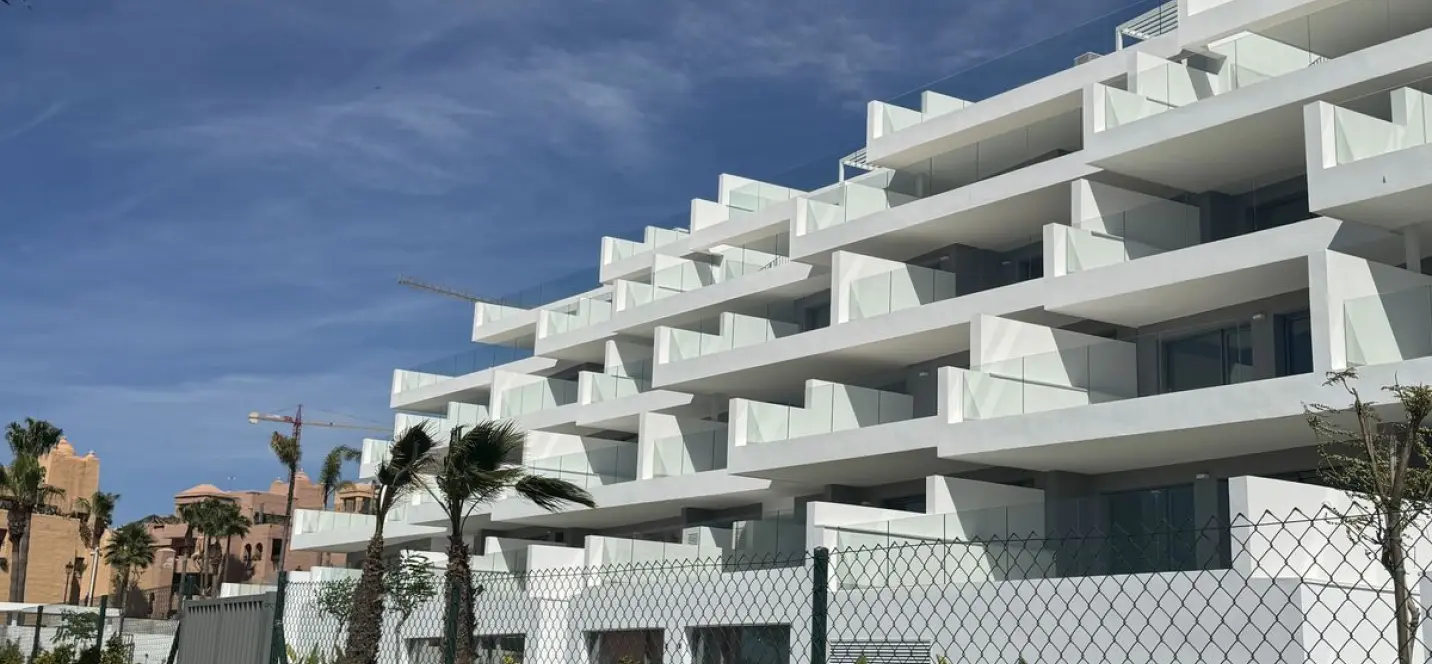 Продажа апартаментов на среднем этаже в La Duquesa 2