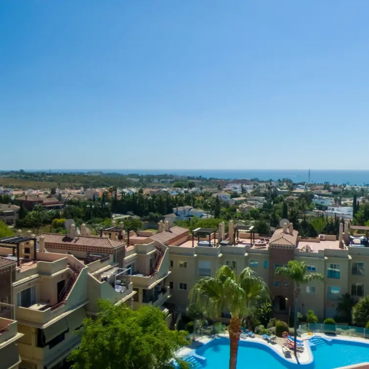 Sale of penthouse in Benahavís