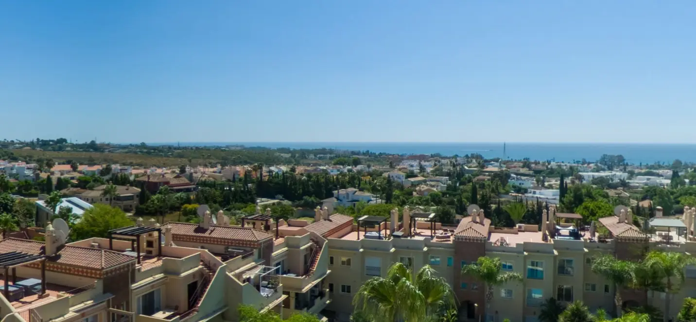Sale of penthouse in Benahavís 0
