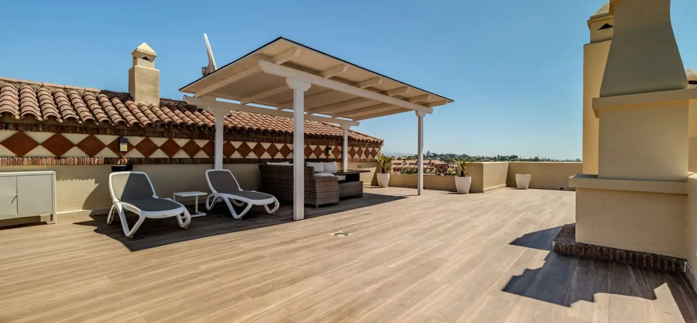 Sale of penthouse in Benahavís 1
