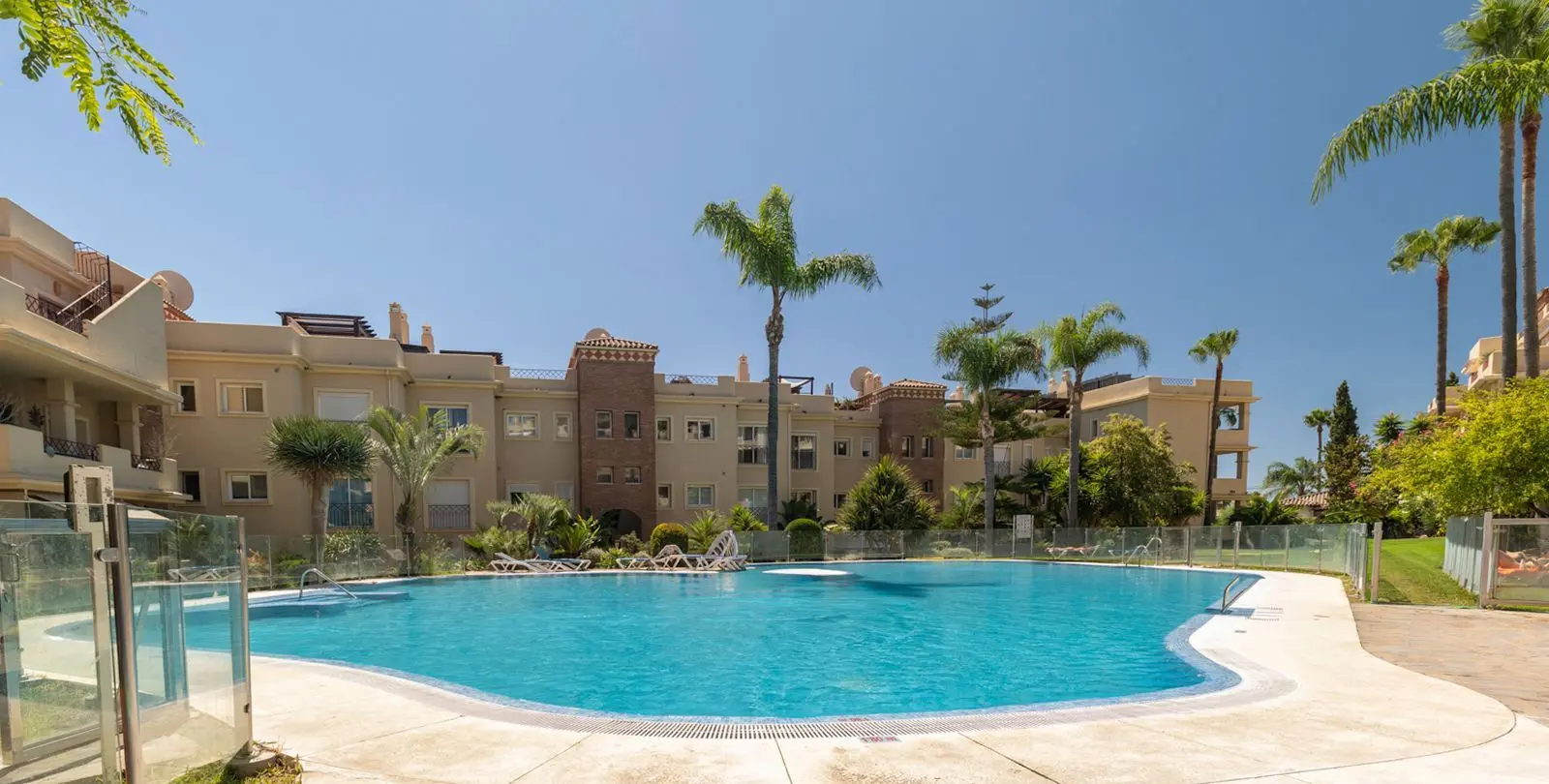 Sale of penthouse in Benahavís 3