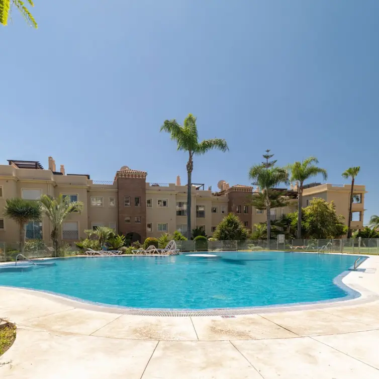 Sale of penthouse in Benahavís
