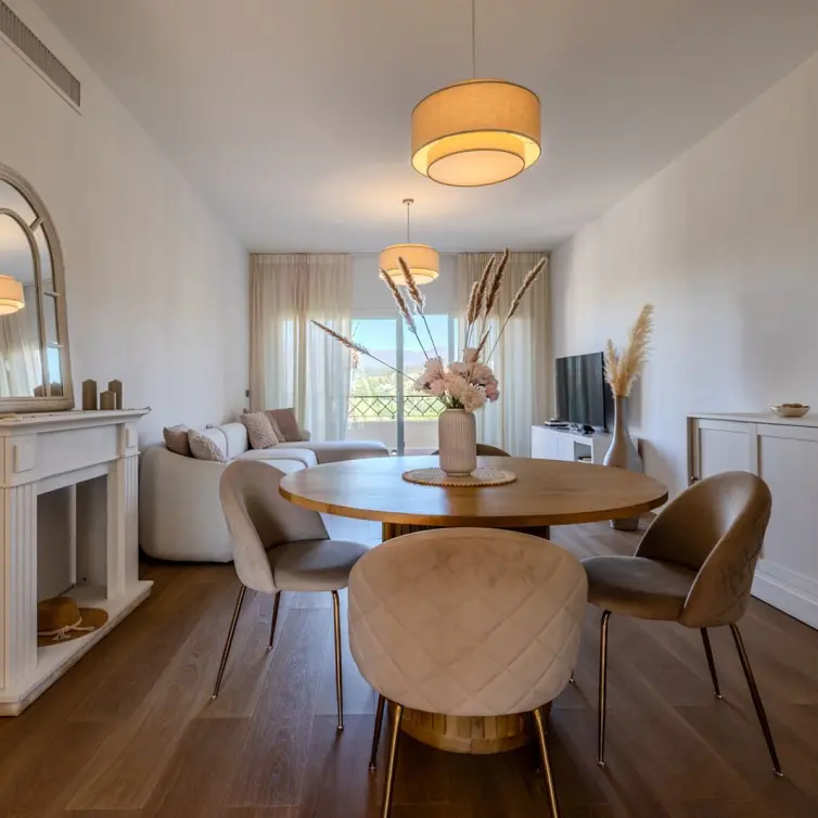Sale of penthouse in Benahavís
