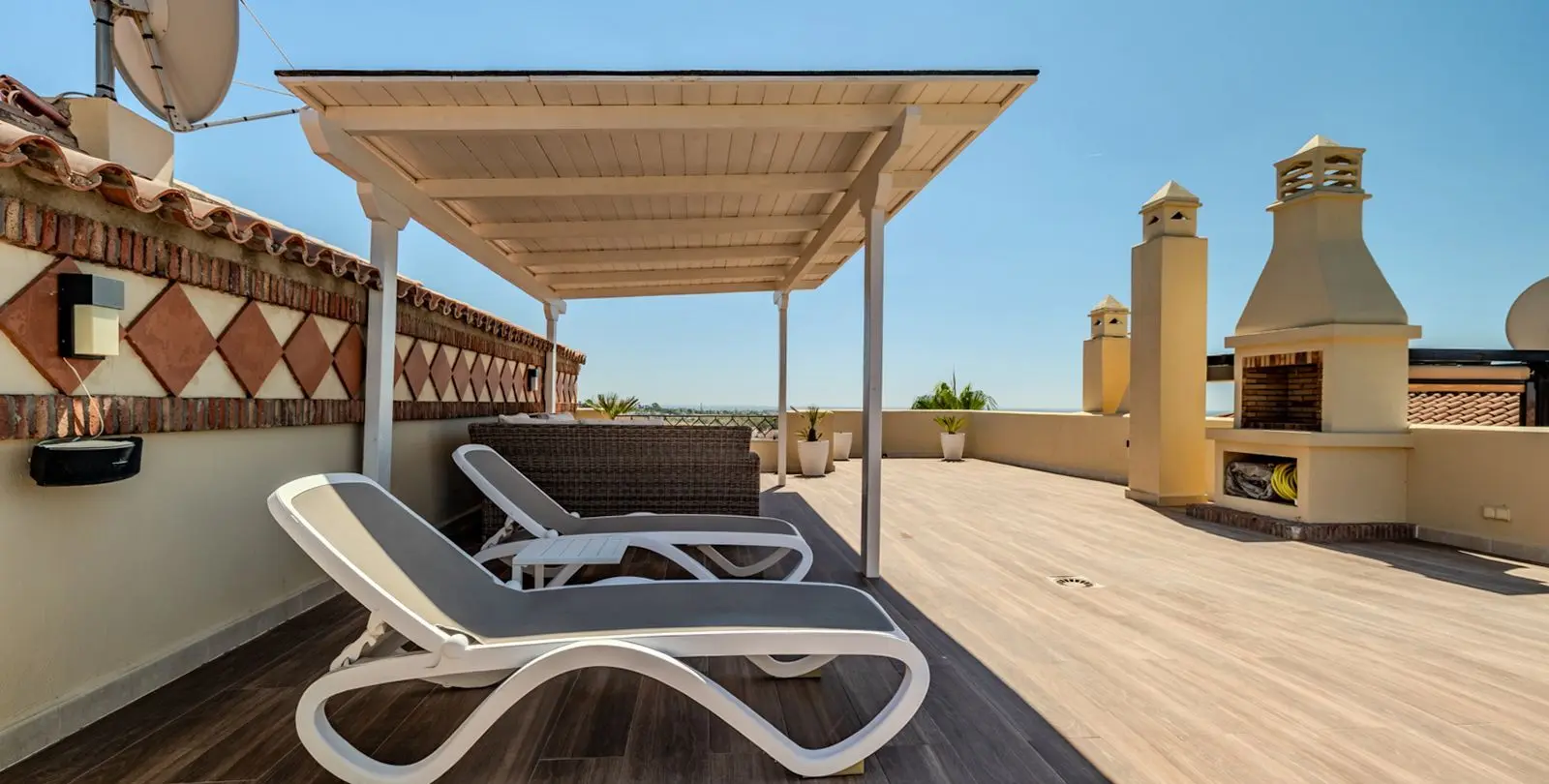 Sale of penthouse in Benahavís 16