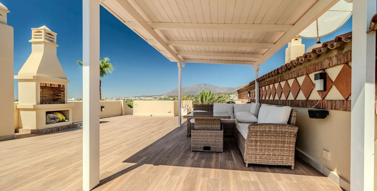 Sale of penthouse in Benahavís 17
