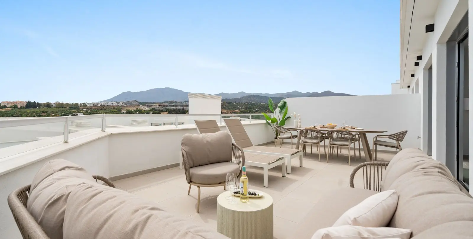 Sale of penthouse in Cancelada 14