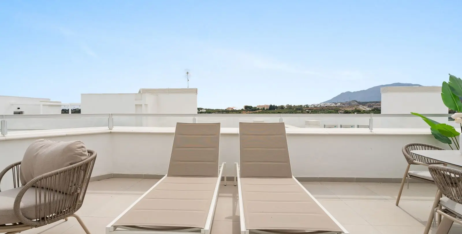 Sale of penthouse in Cancelada 17