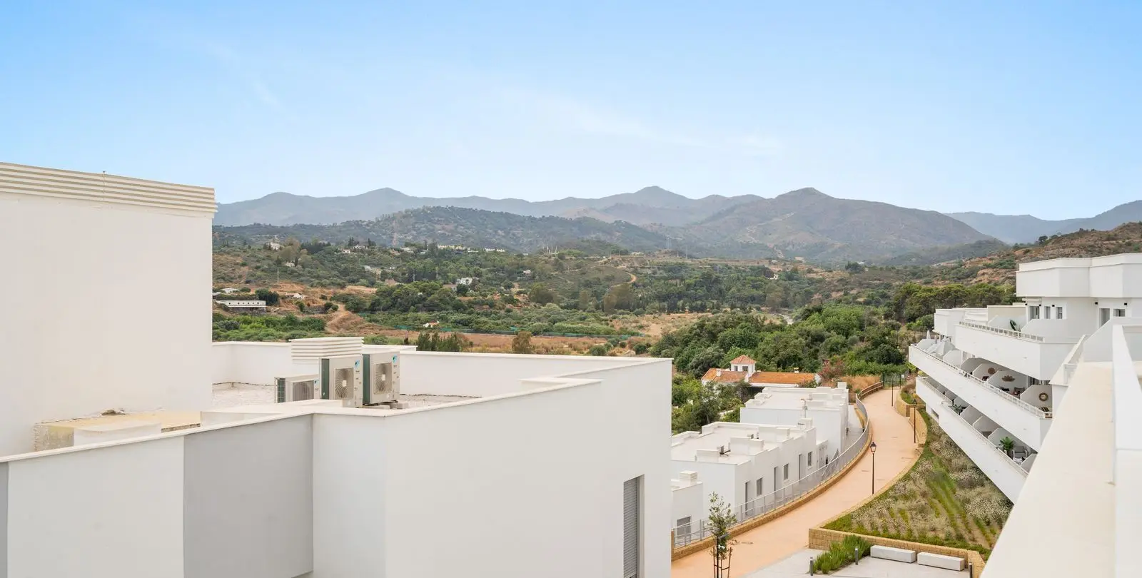 Sale of penthouse in Cancelada 18