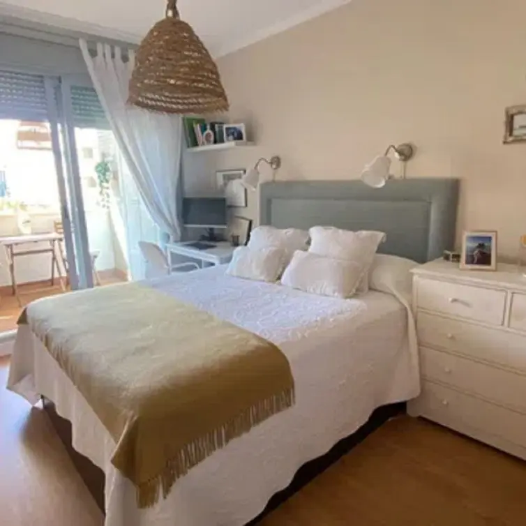 Продажа апартаментов на среднем этаже в Málaga Centro