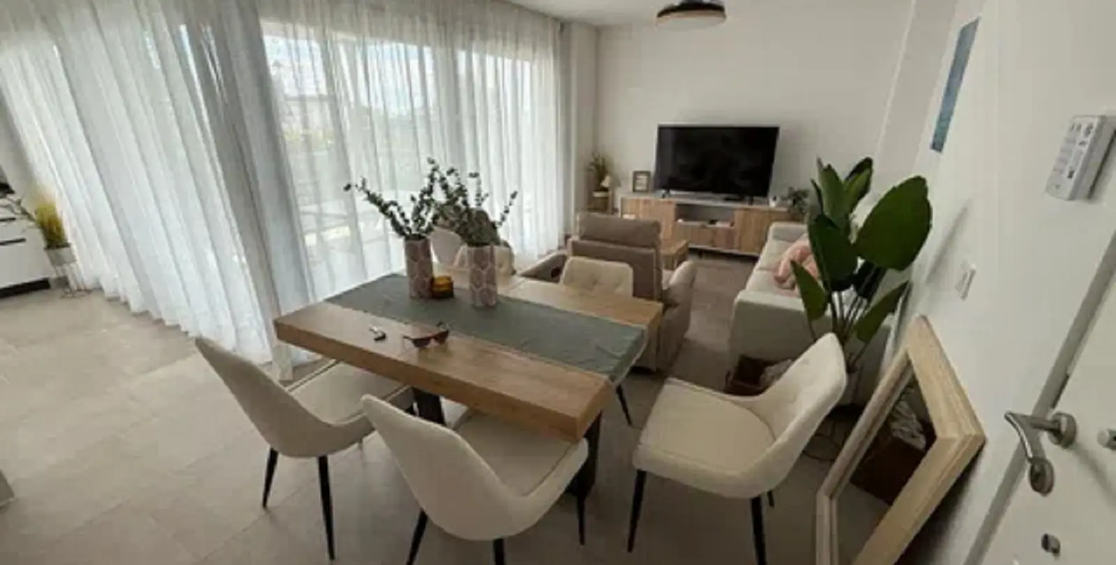 Sale of middle floor apartment in Los Pacos 3