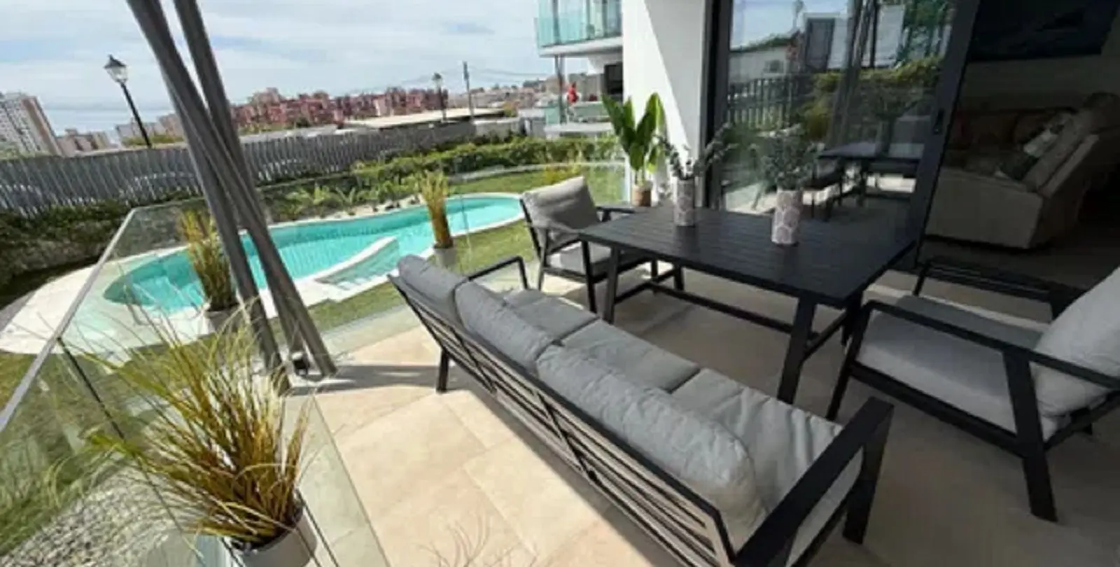 Sale of middle floor apartment in Los Pacos 5
