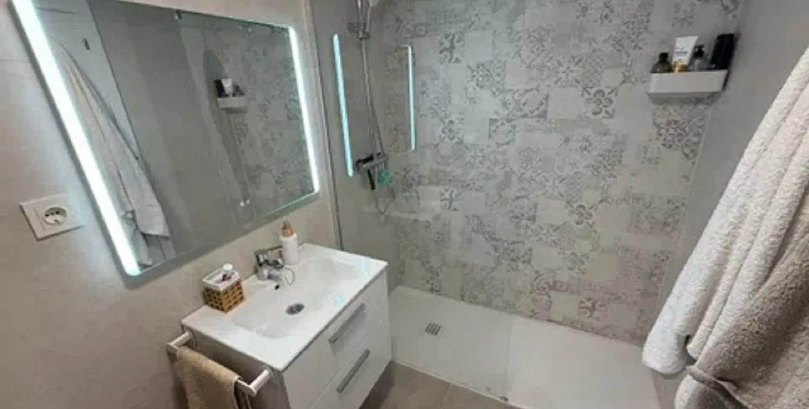 Sale of middle floor apartment in Los Pacos 17