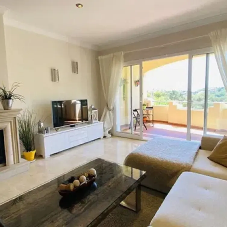 Sale of ground floor apartment in Elviria