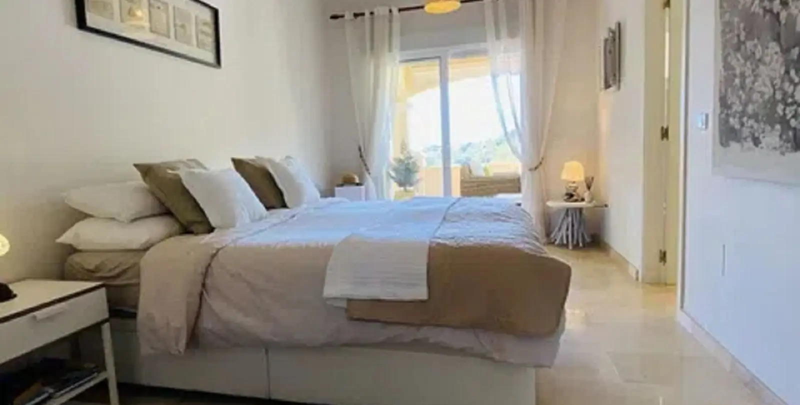 Sale of ground floor apartment in Elviria 5