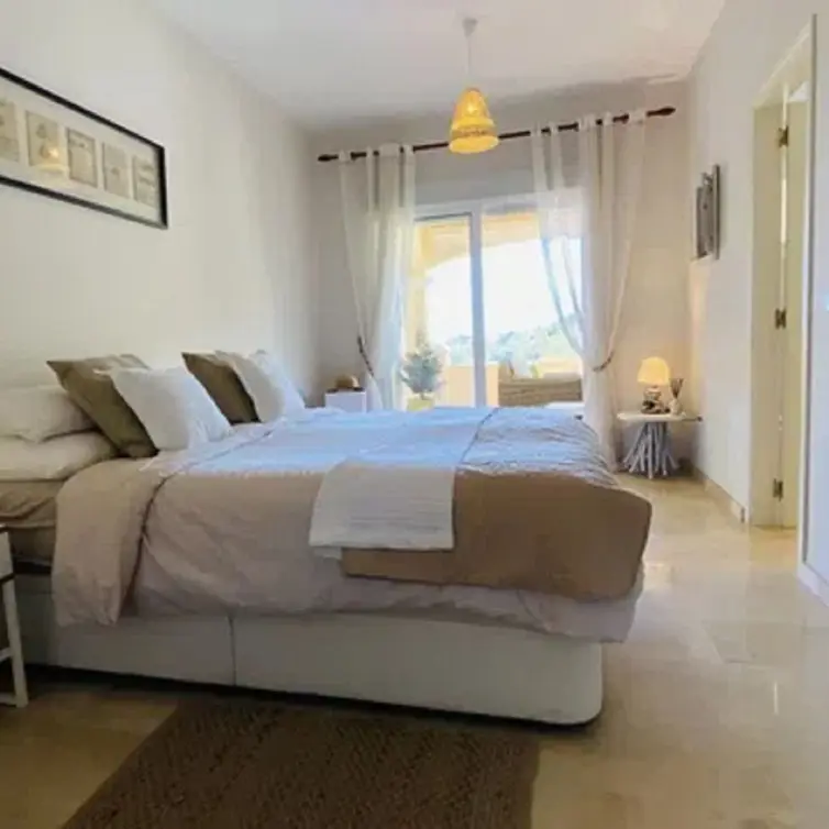 Sale of ground floor apartment in Elviria