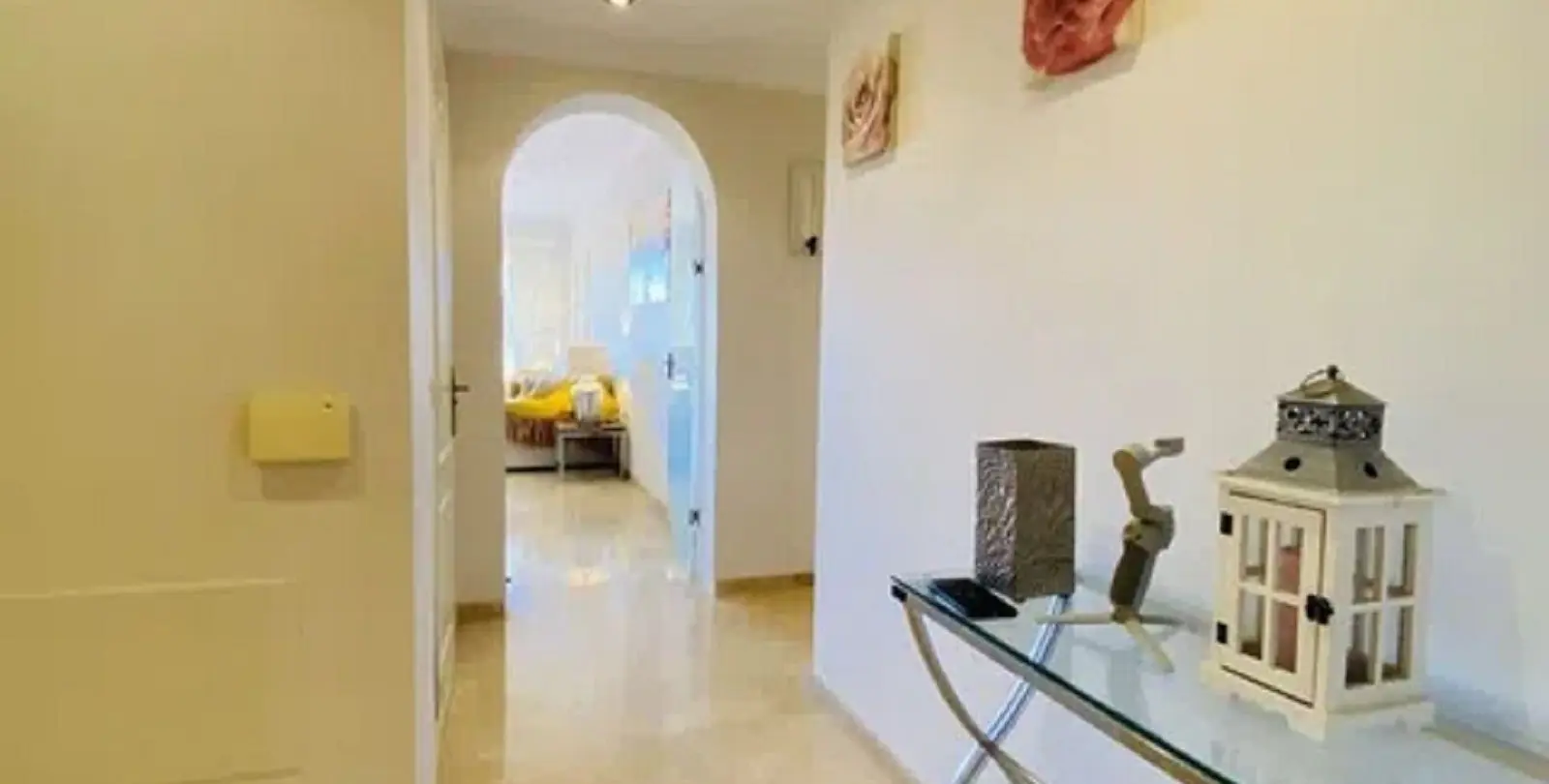 Sale of ground floor apartment in Elviria 7