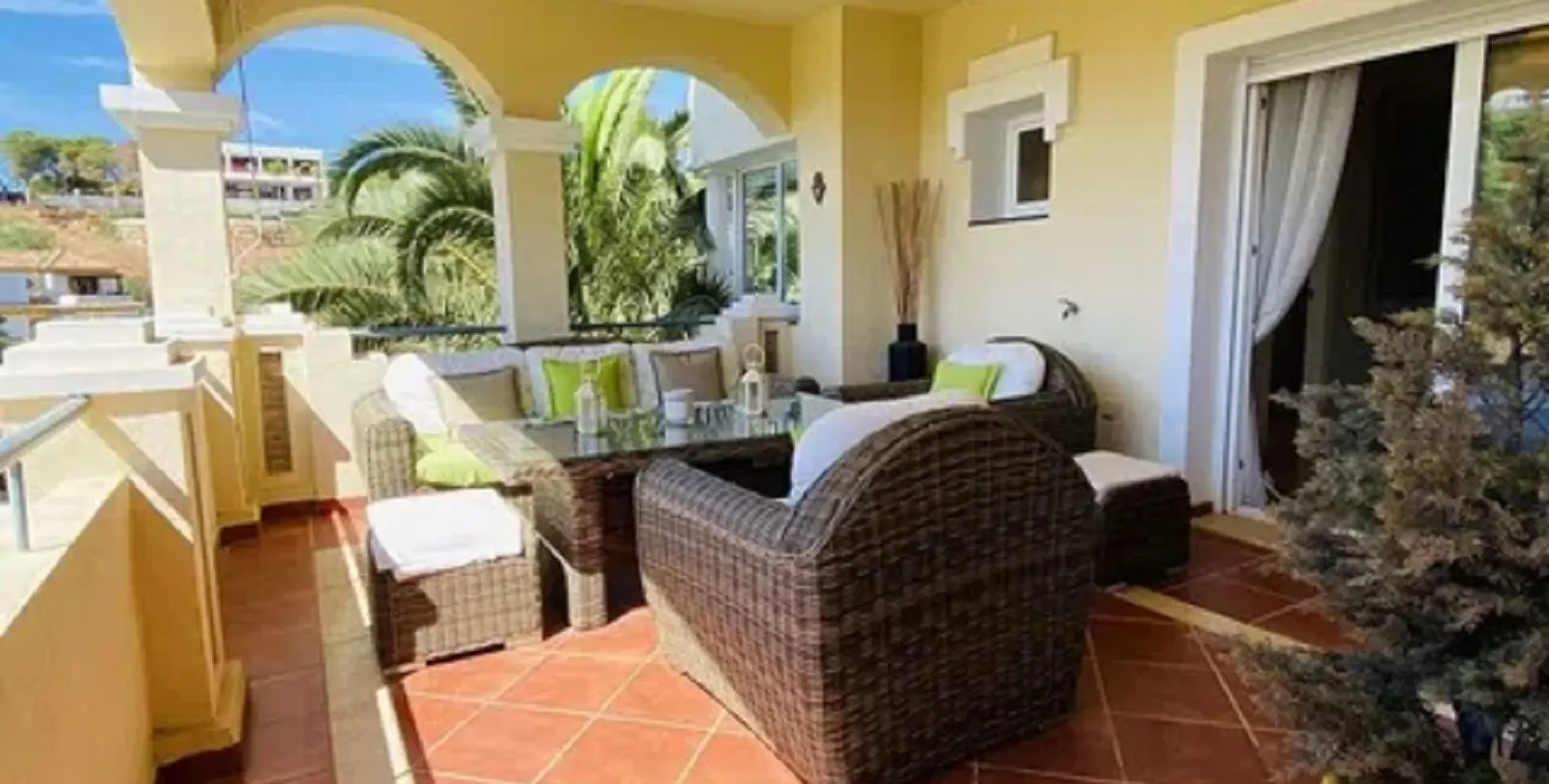 Sale of ground floor apartment in Elviria 8