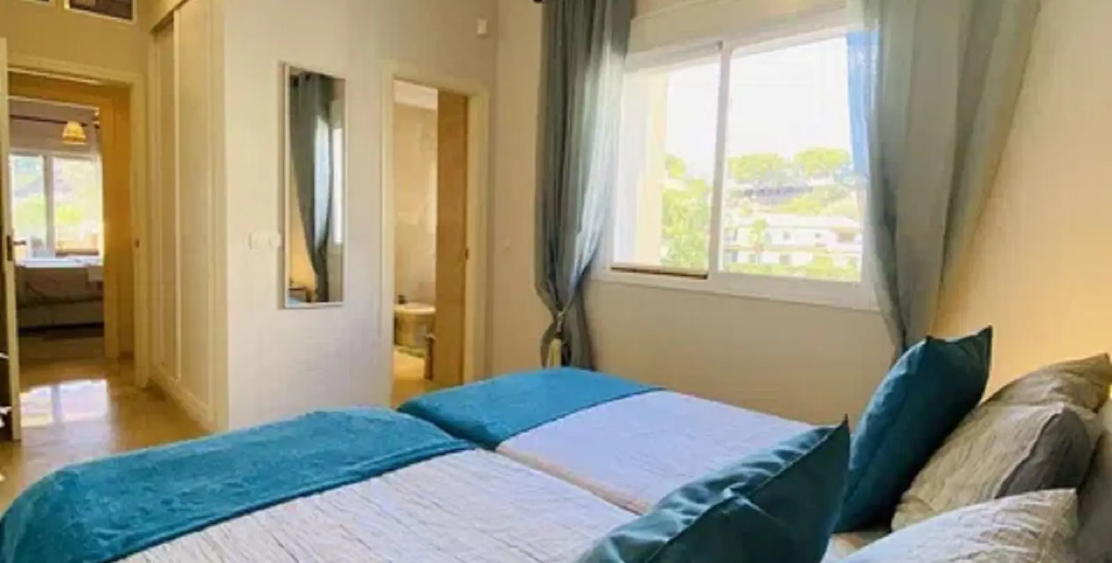 Sale of ground floor apartment in Elviria 13