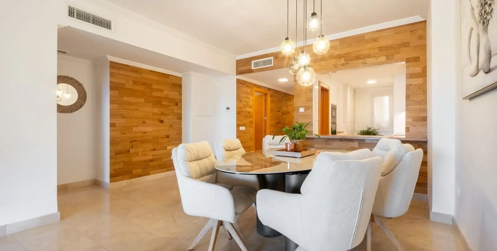 Sale of ground floor apartment in El Paraiso 12