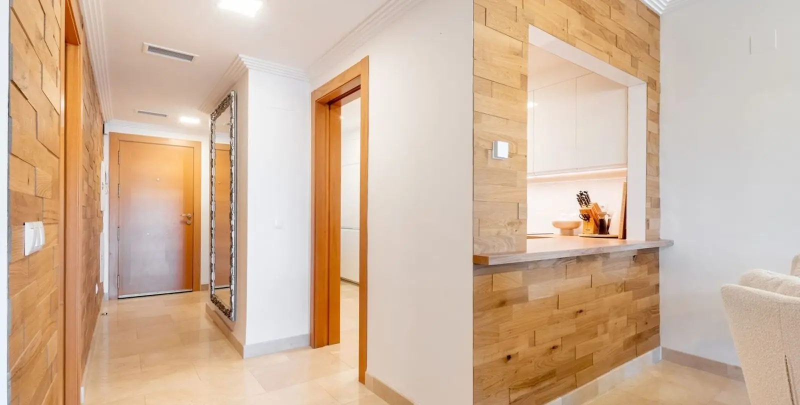 Sale of ground floor apartment in El Paraiso 23