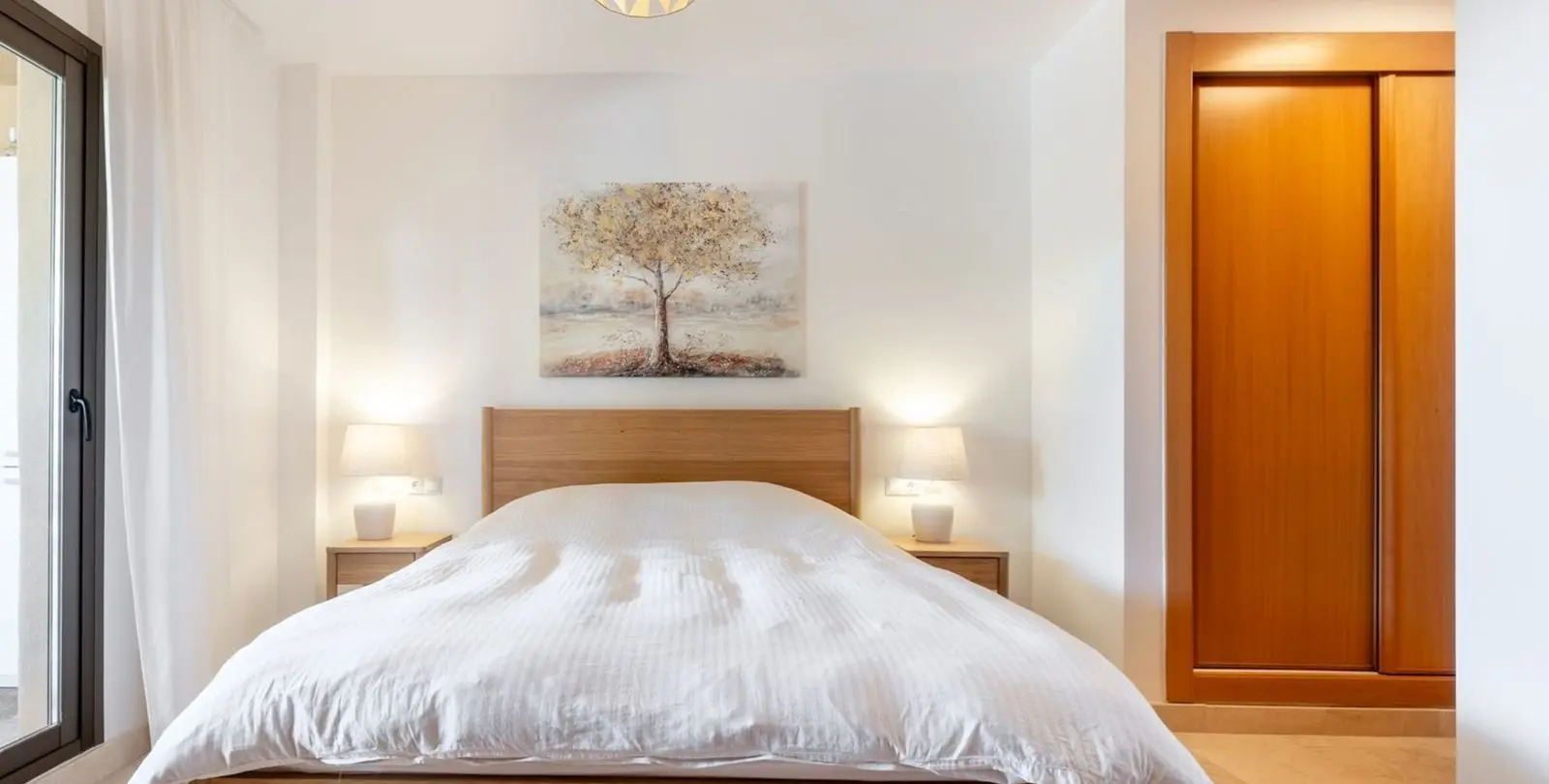 Sale of ground floor apartment in El Paraiso 31