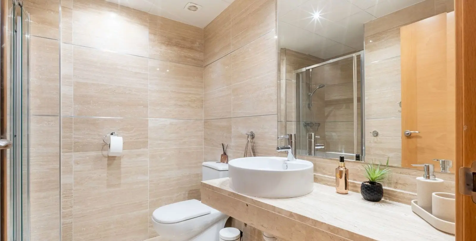 Sale of ground floor apartment in El Paraiso 34