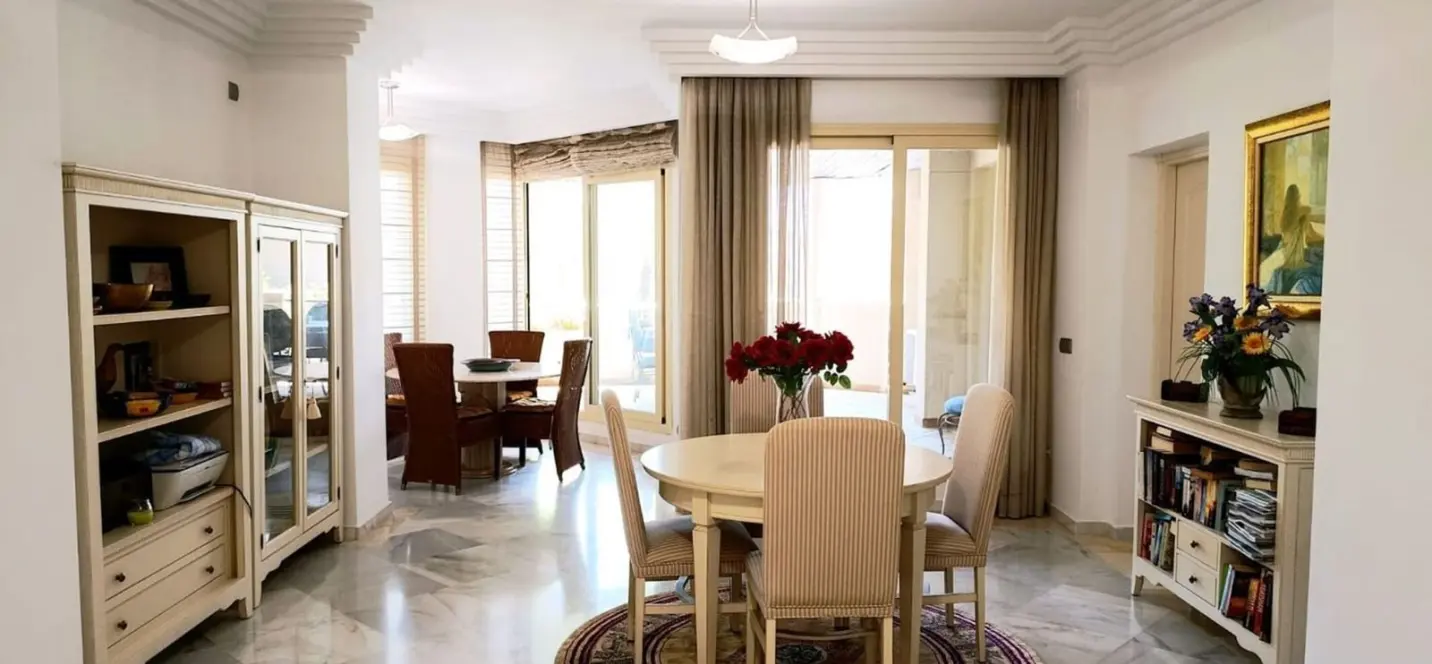 Sale of middle floor apartment in Nueva Andalucía 4
