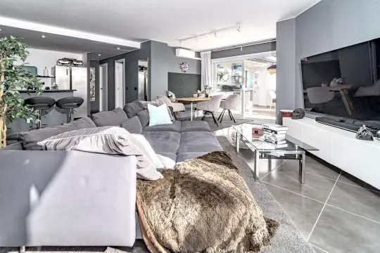 Image 14 thumb