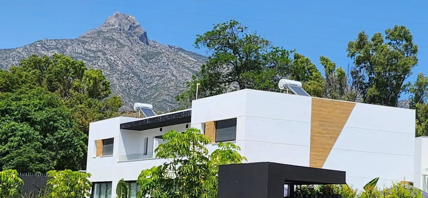 Sale of townhouse in Nueva Andalucía 1