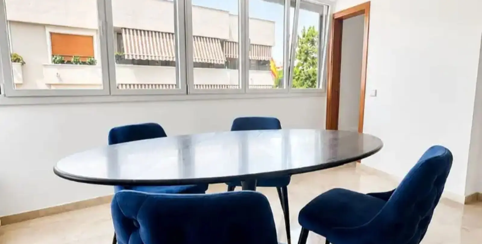 Venta de apartamento en planta media en Marbella 7
