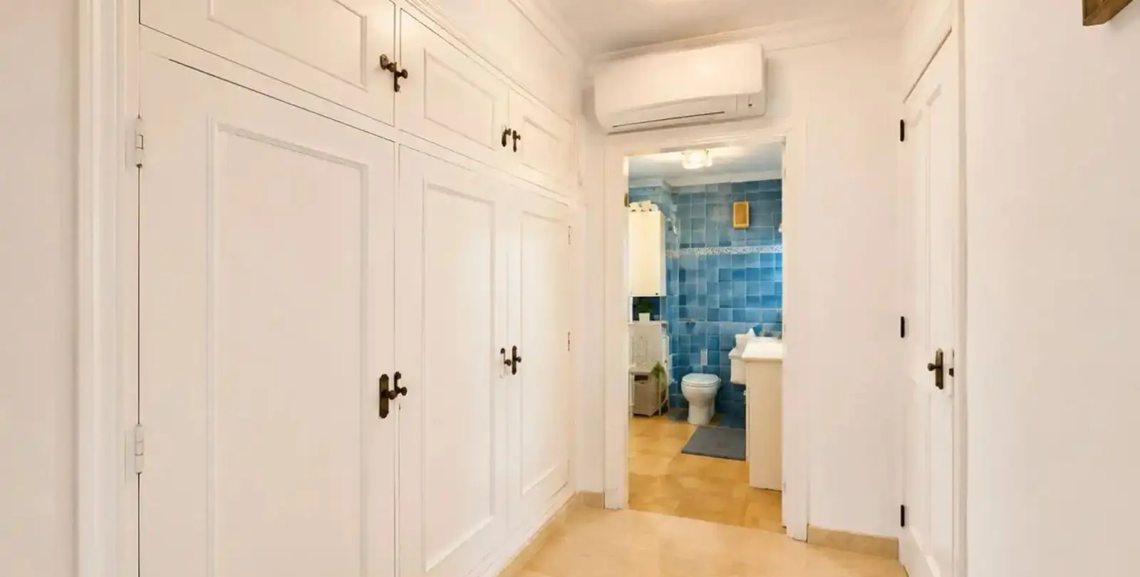 Venta de apartamento en planta media en Marbella 13