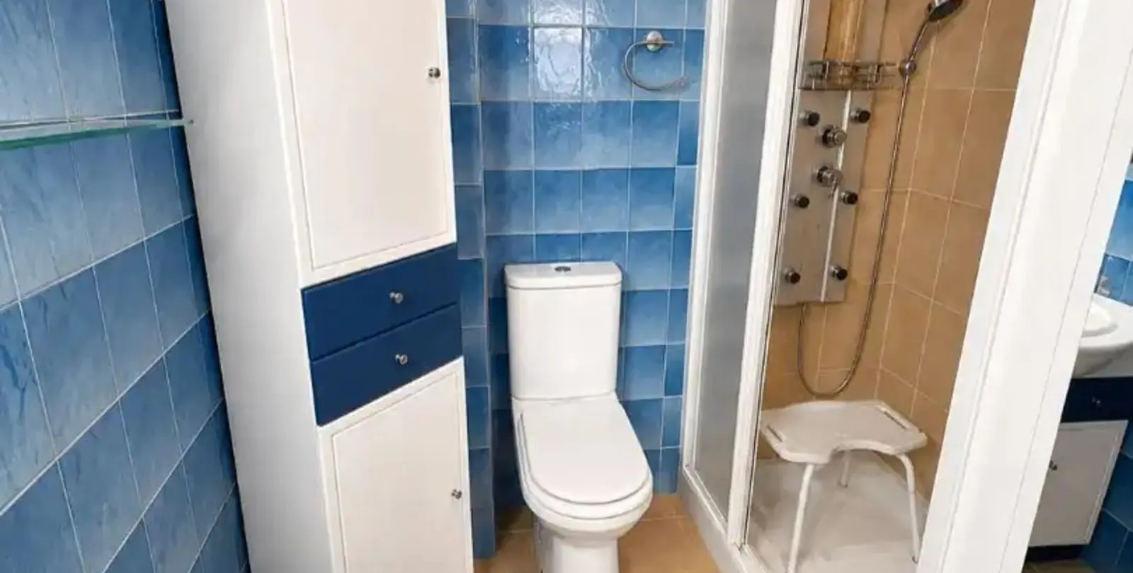 Venta de apartamento en planta media en Marbella 19