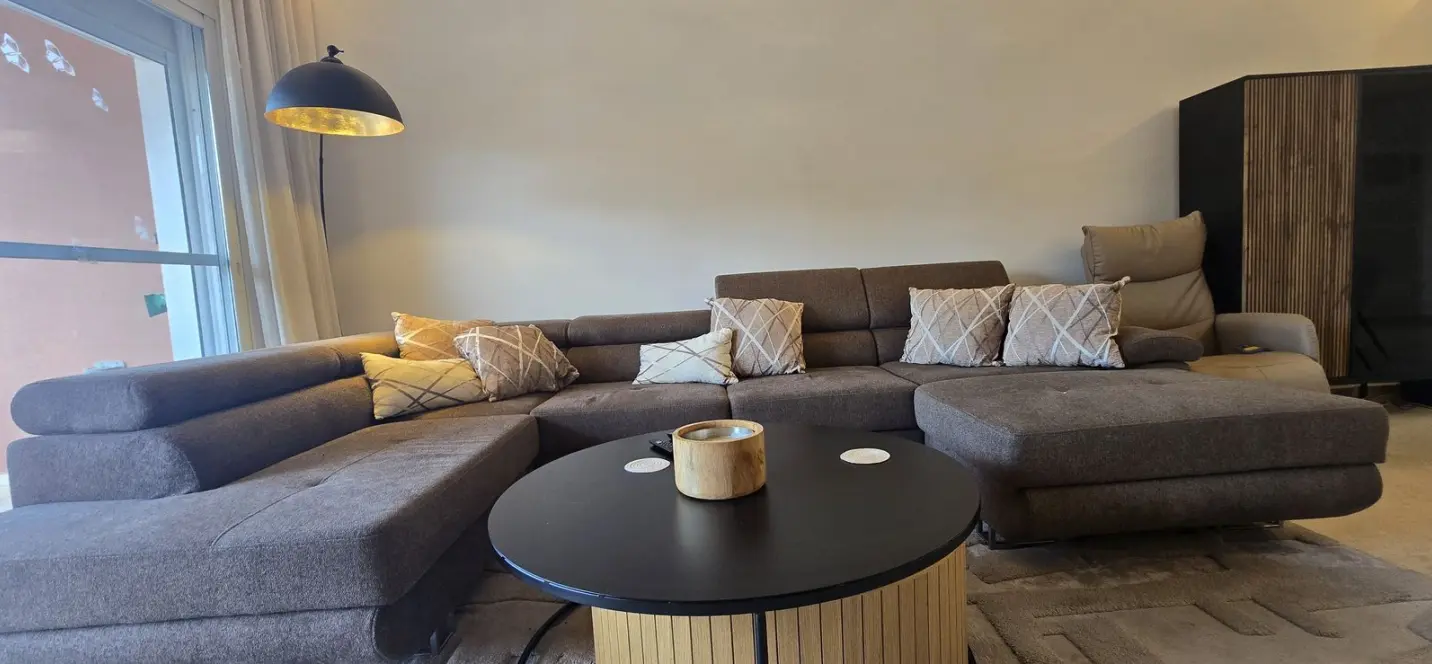 Sale of penthouse duplex in New Golden Mile 1