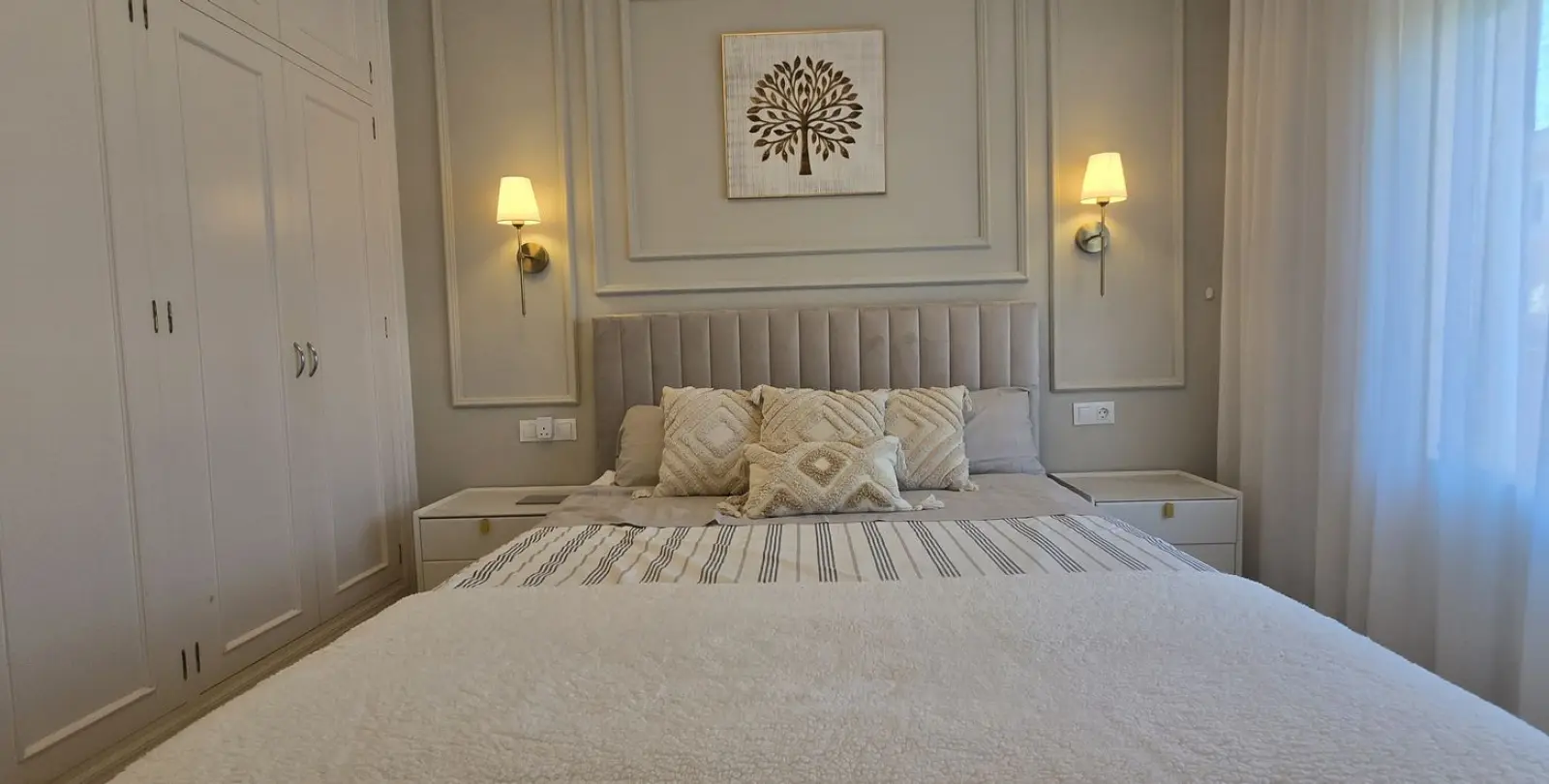 Sale of penthouse duplex in New Golden Mile 5
