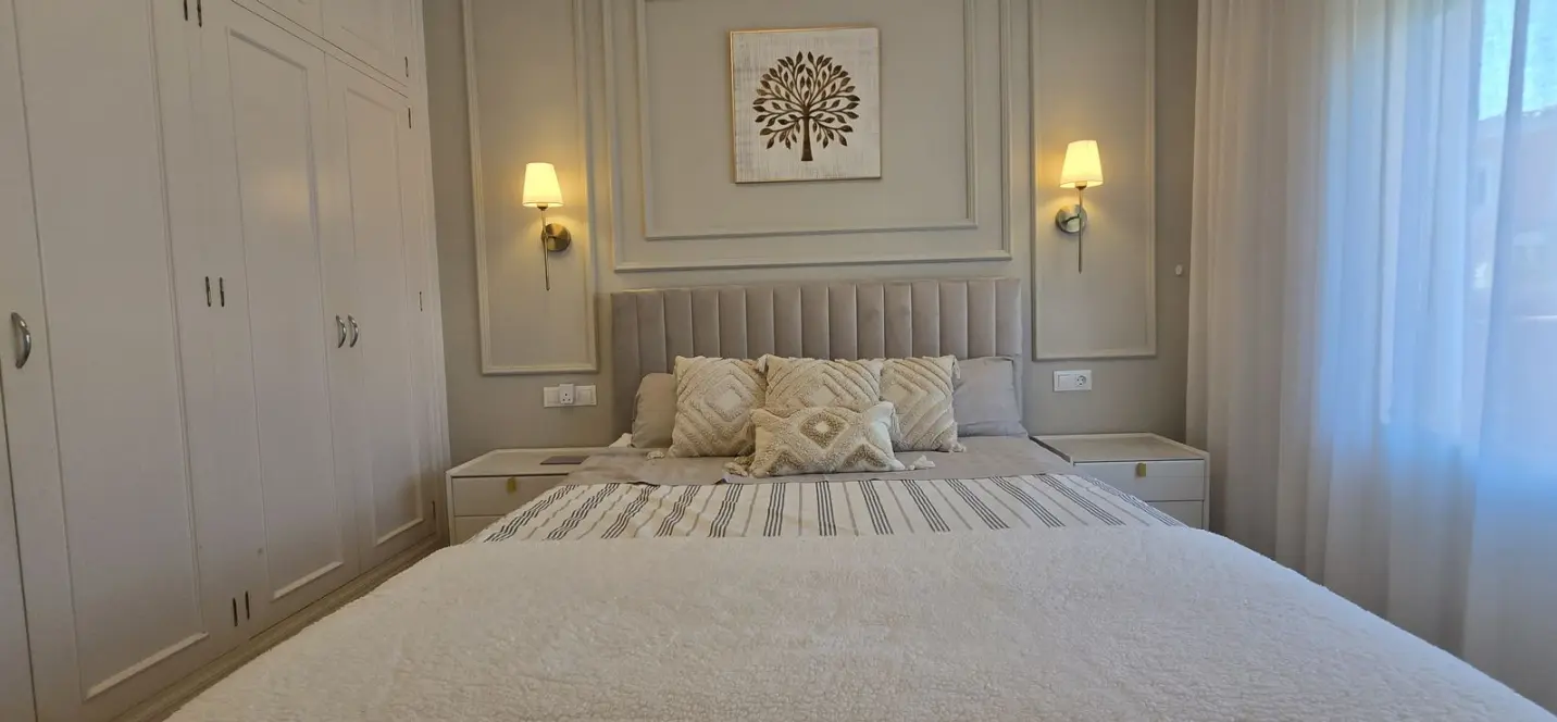 Sale of penthouse duplex in New Golden Mile 4