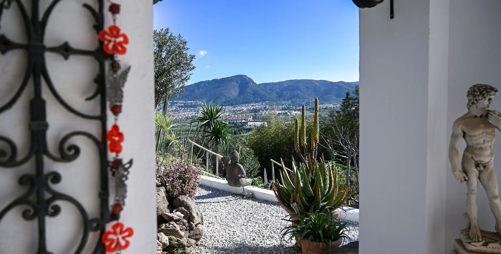 Sale of detached villa in Alhaurín de la Torre 33