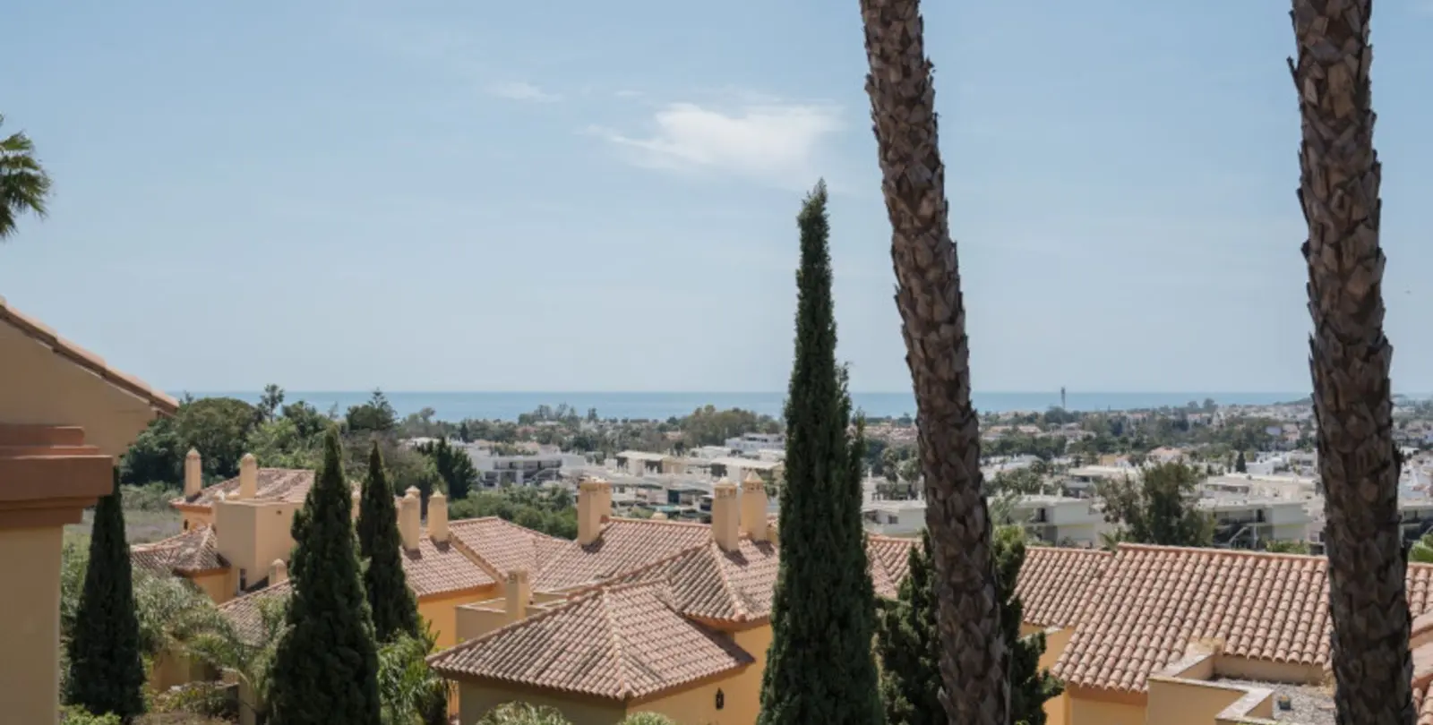 Sale of middle floor apartment in Nueva Andalucía 5