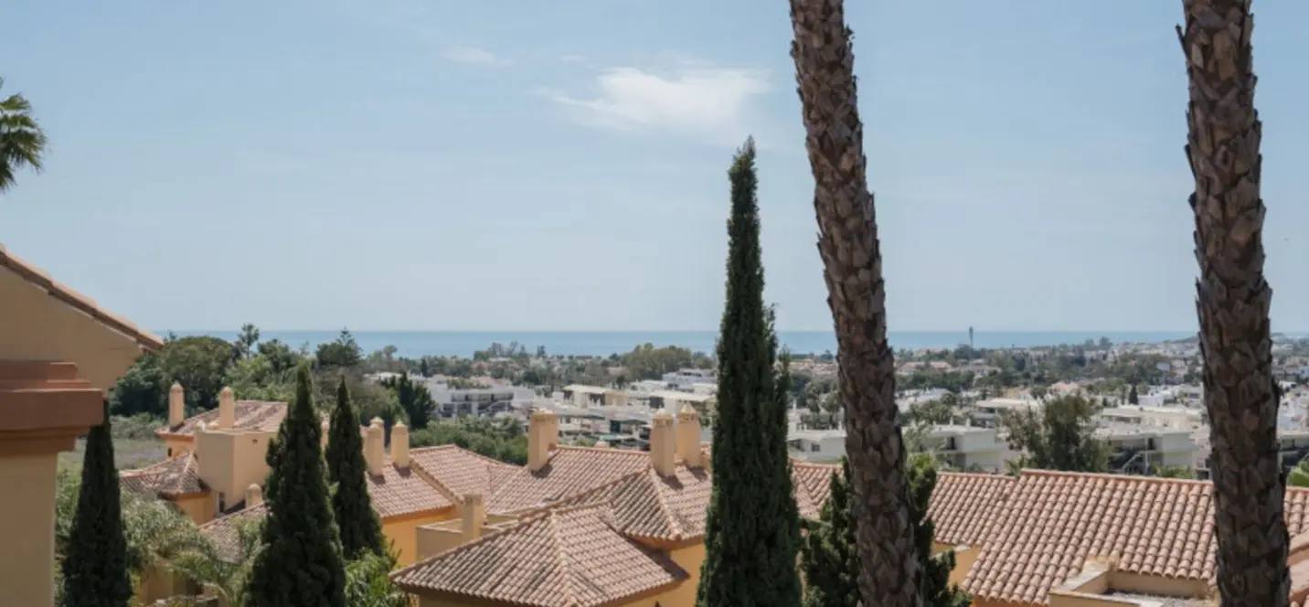 Продажа апартаментов на среднем этаже в Nueva Andalucía 4