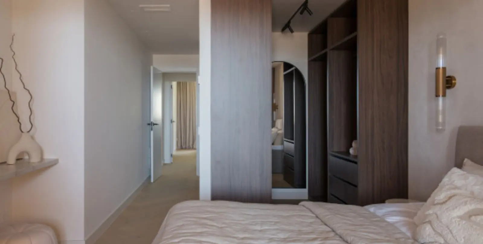 Sale of middle floor apartment in Nueva Andalucía 17