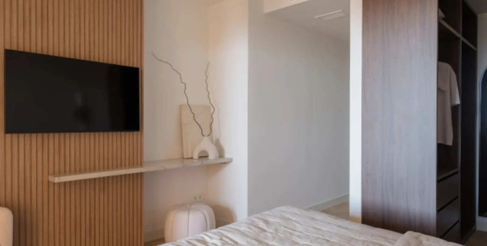 Sale of middle floor apartment in Nueva Andalucía 19