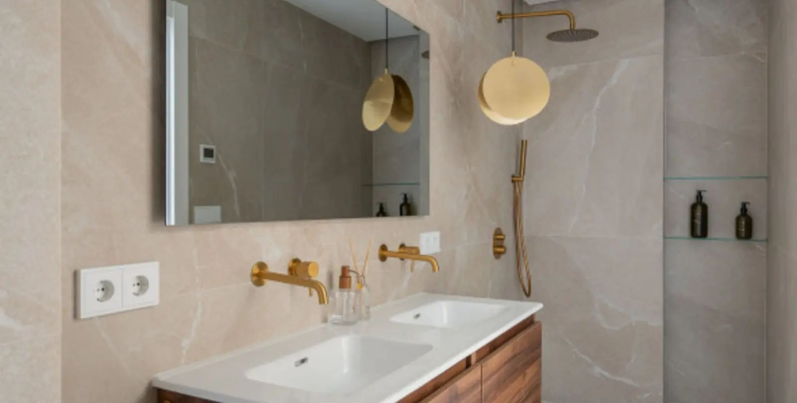 Sale of middle floor apartment in Nueva Andalucía 25