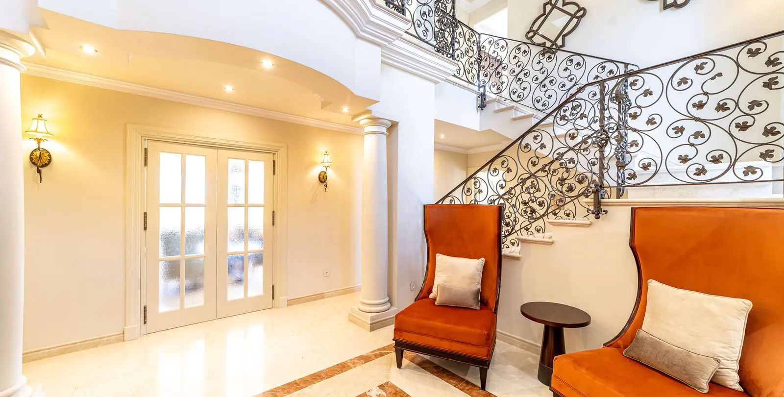 Sale of detached villa in Atalaya 3