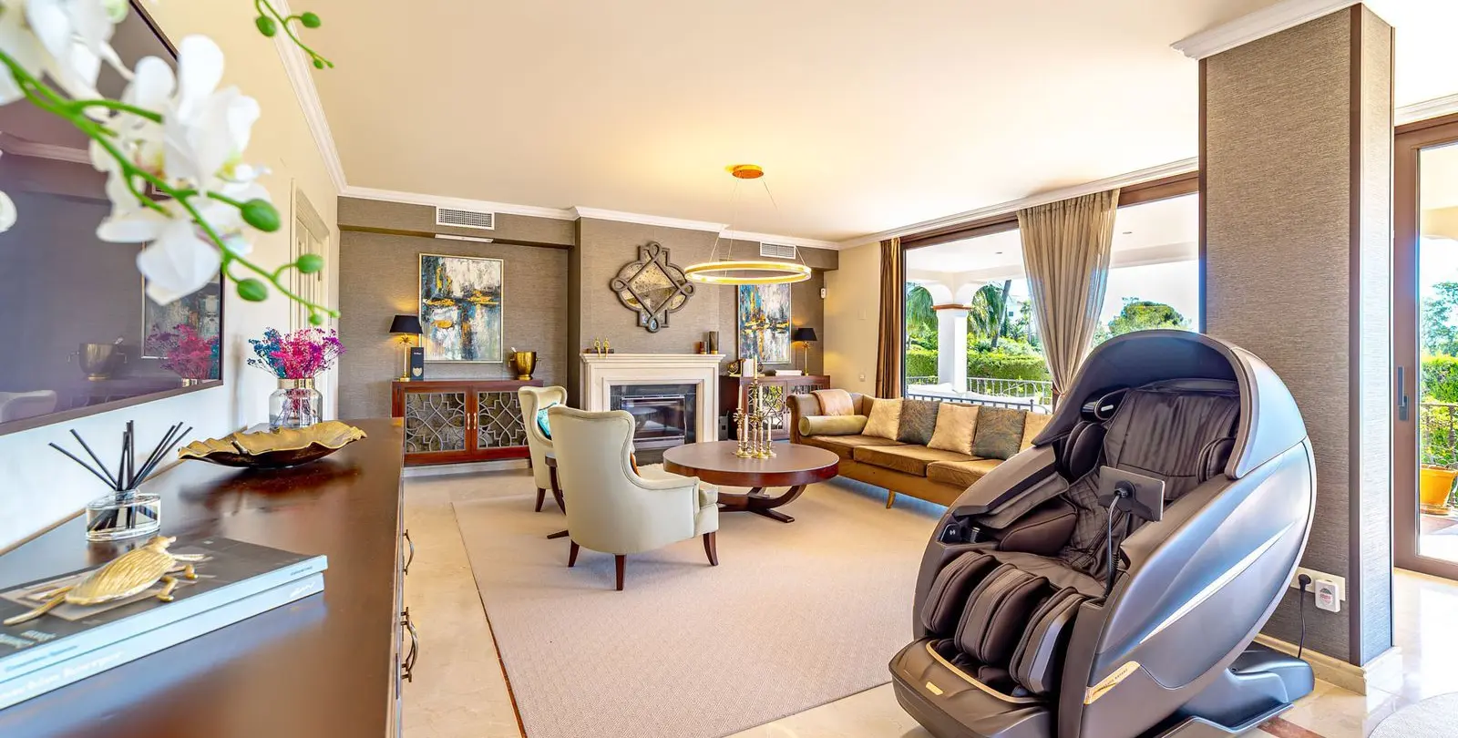 Sale of detached villa in Atalaya 5