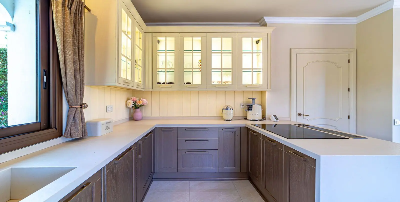Sale of detached villa in Atalaya 10