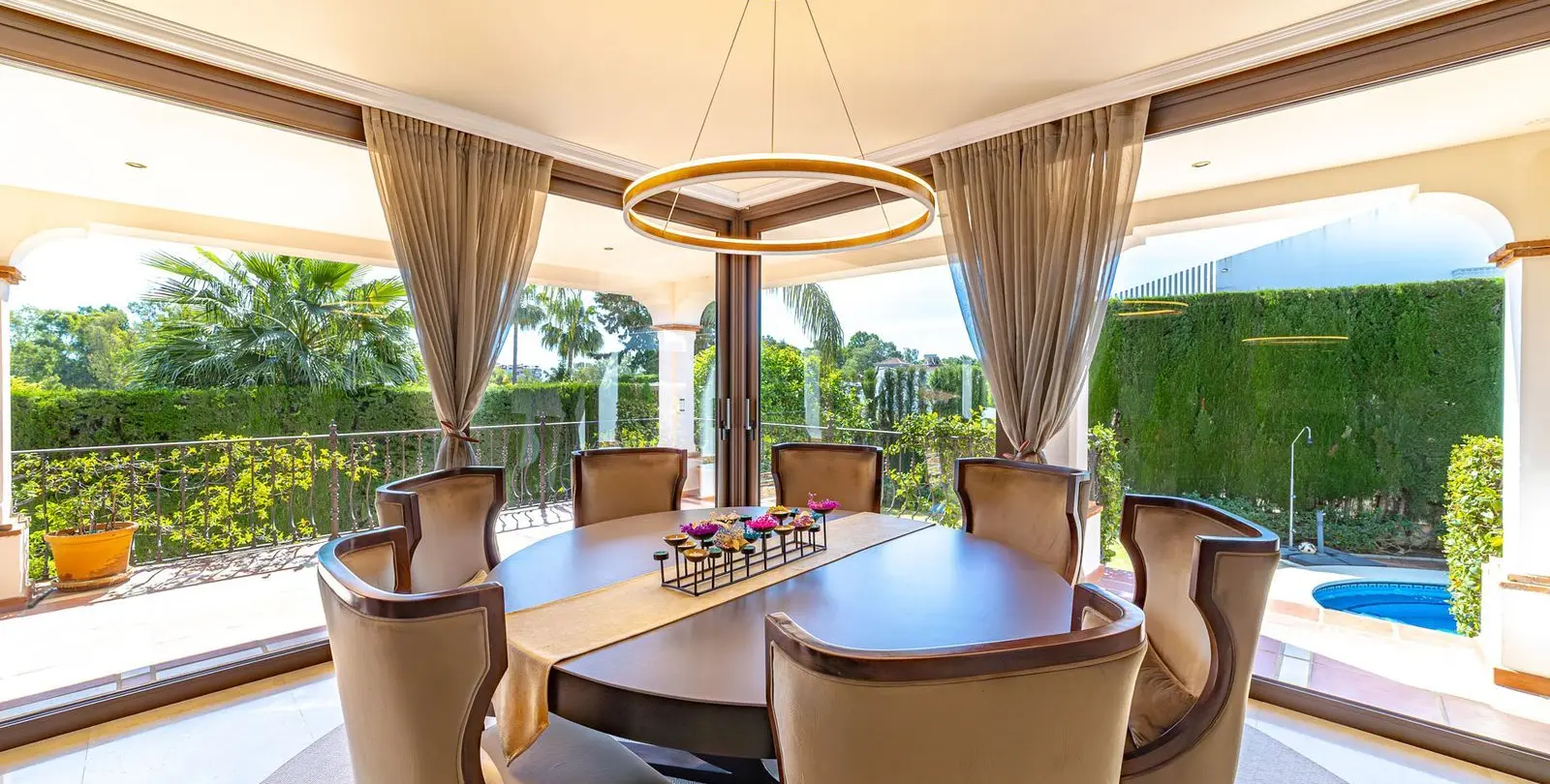 Sale of detached villa in Atalaya 14