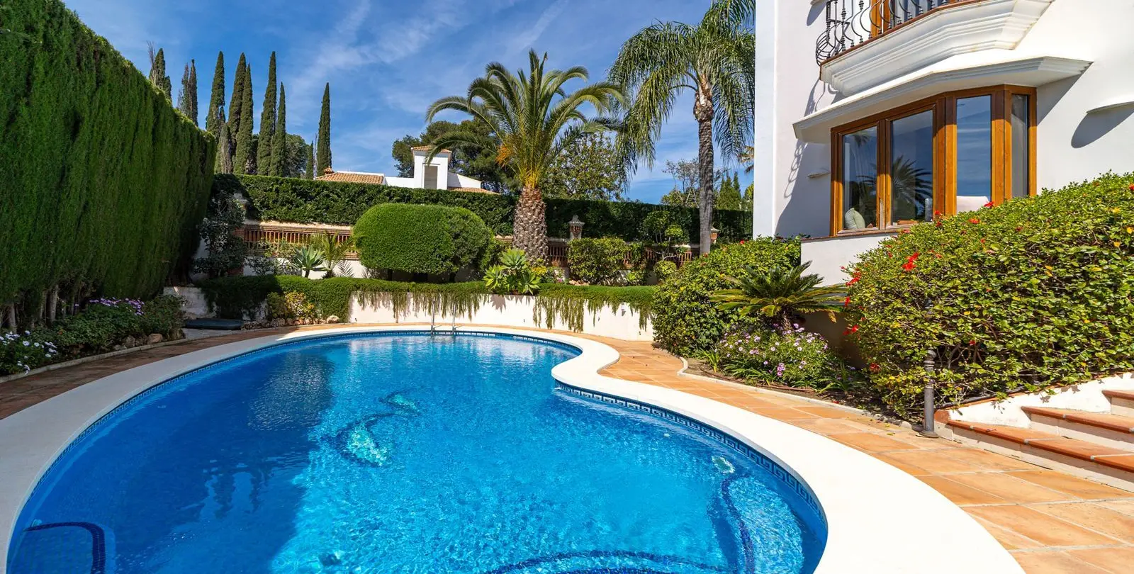 Sale of detached villa in Atalaya 16