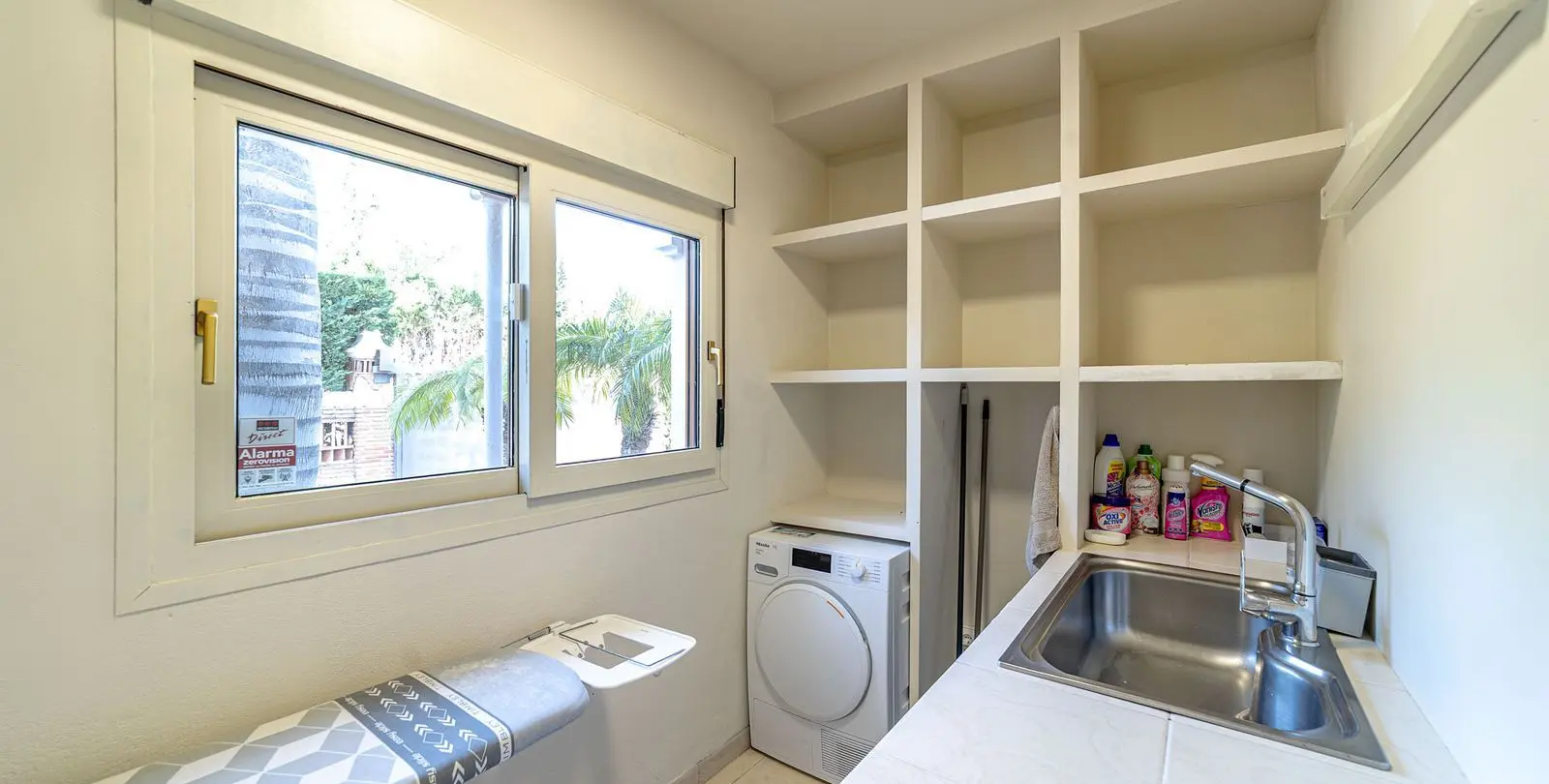 Sale of detached villa in Atalaya 22