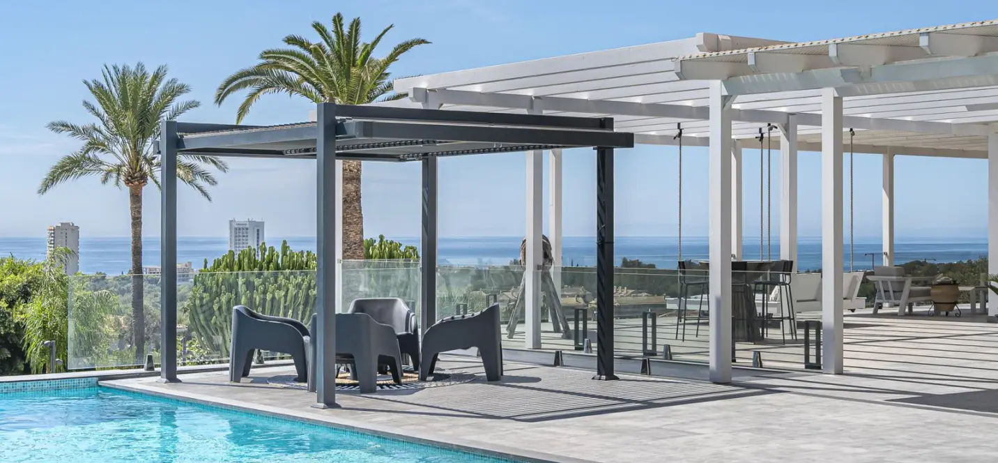 Sale of detached villa in Elviria 4