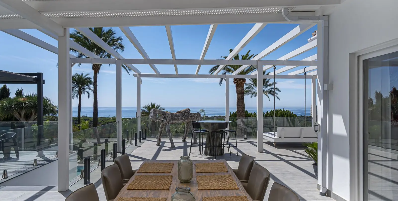 Sale of detached villa in Elviria 8