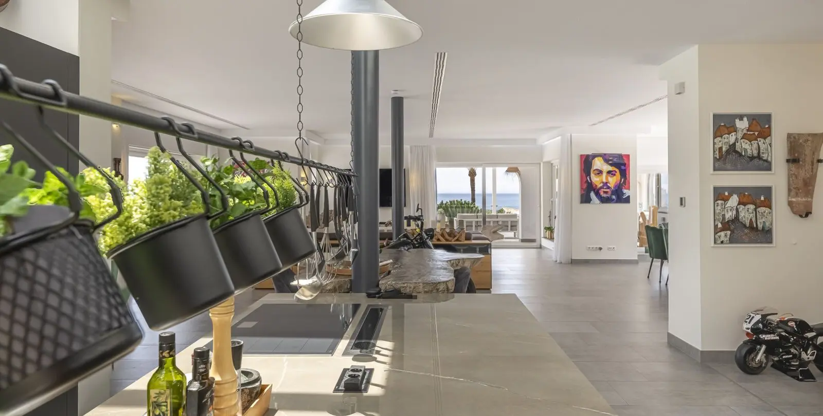 Sale of detached villa in Elviria 22